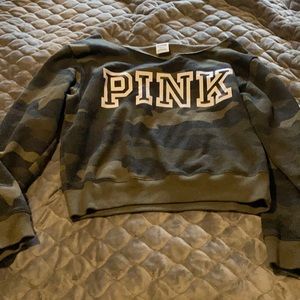 Victoria’s Secret PINK Camo Crop Sweatshirt Size L Large